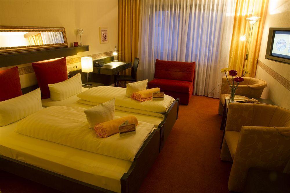 Hotel Hellers Twenty Four I -24H-Check-In- Friedrichshafen Exterior photo